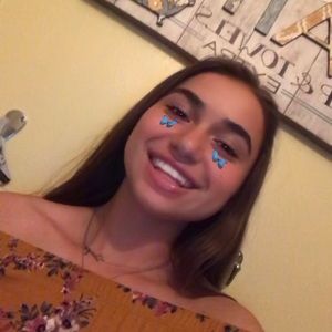 Meet your Posher, Danielle